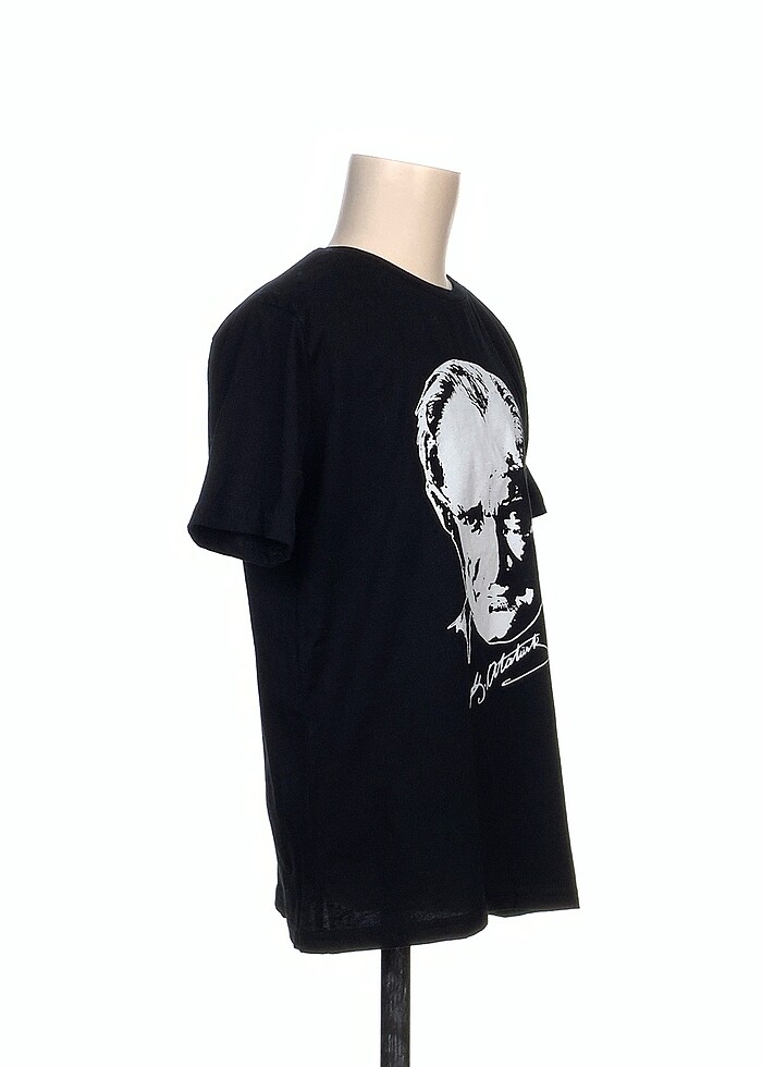 LC Waikiki T-shirt %70 İndirimli. - Görsel 2