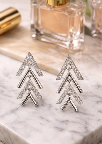 Gümüş Renkli Sallantılı Küpe - Görsel 5