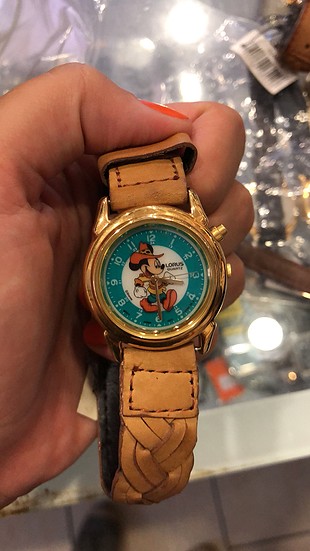 Seiko lorus saat