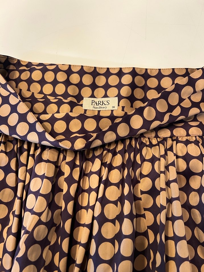 Puantiye Desenli Kahverengi Mini  Etek - Görsel 4