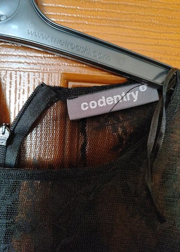 Siyah Dantelli Kısa Kollu Uzun Tulum - Görsel 5