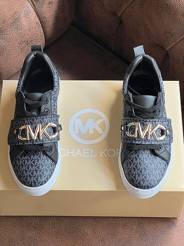38 Beden ten rengi Renk Michael Kors