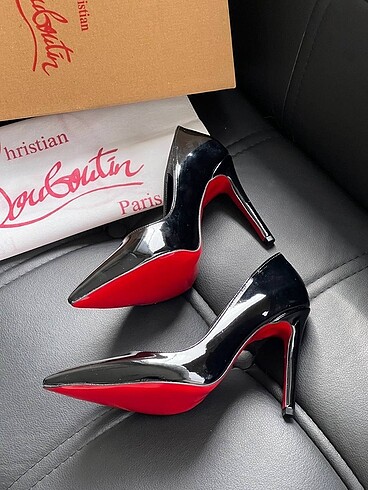 36 Beden Christian Louboutin