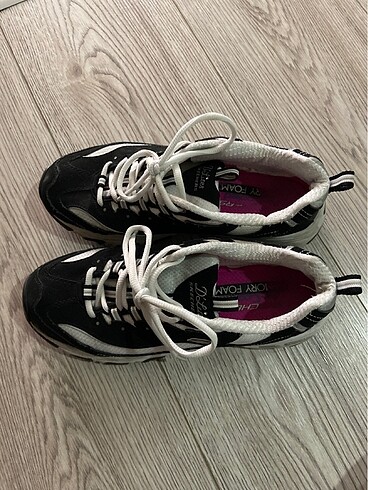 Skechers d?Lites siyah ayakkabı