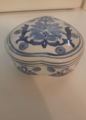 Mavi Kalp Şekilli Desenli Kapaklı Tabak - Görsel 2