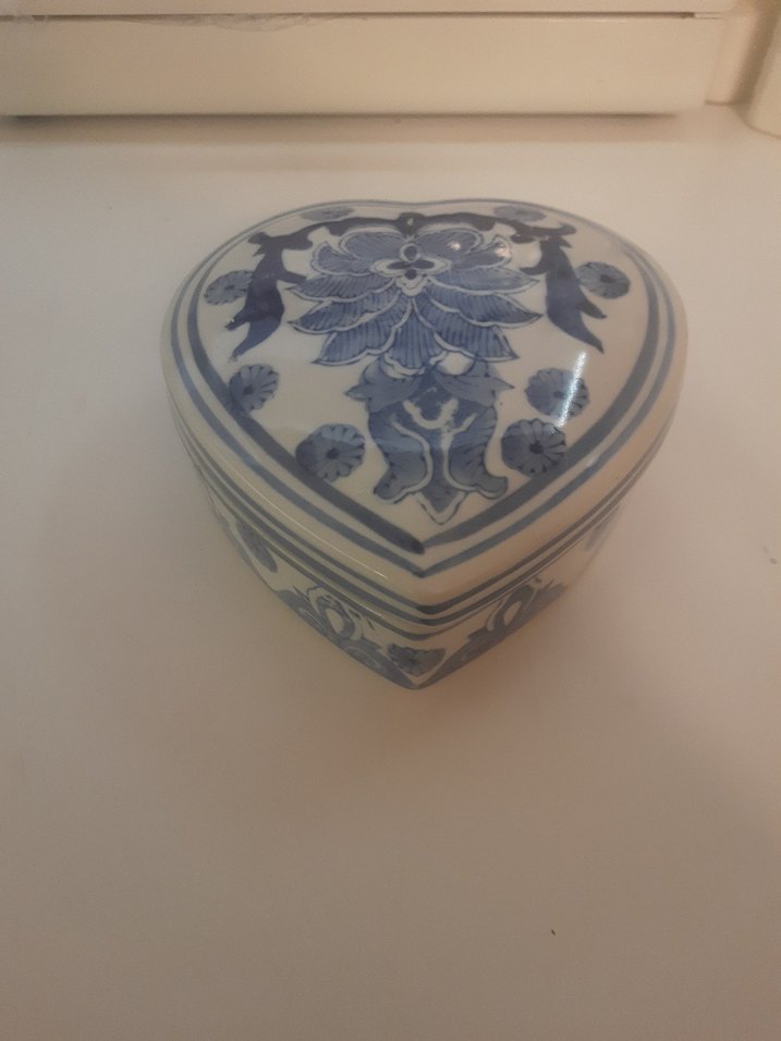 Mavi Kalp Şekilli Desenli Kapaklı Tabak - Görsel 5