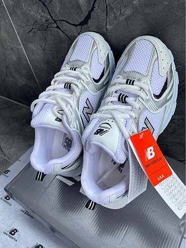 New balance spor ayakkabı