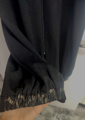 Siyah Yılan Desenli Kapüşonlu Uzun Kadın Kaban - Görsel 4