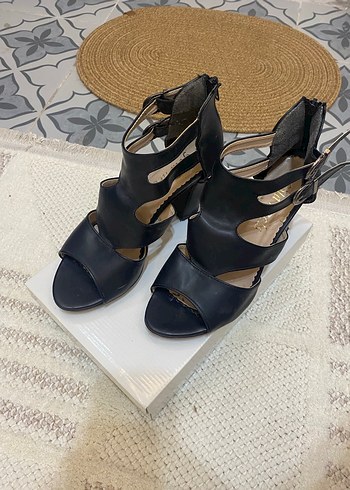 Siyah Yılan Desenli Tokalı Platform Topuklu Kadın Ayakkabı - Görsel 3