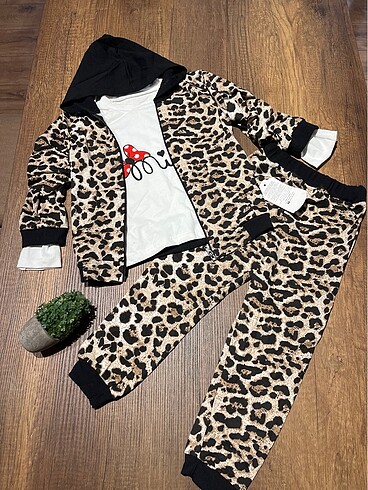 Leoparlı 3 Parça Takım