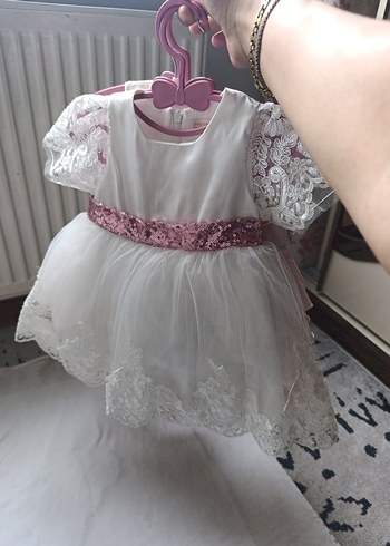 Kız Çocuk Beyaz Dantel İşlemeli Straplez Elbise - Görsel 3