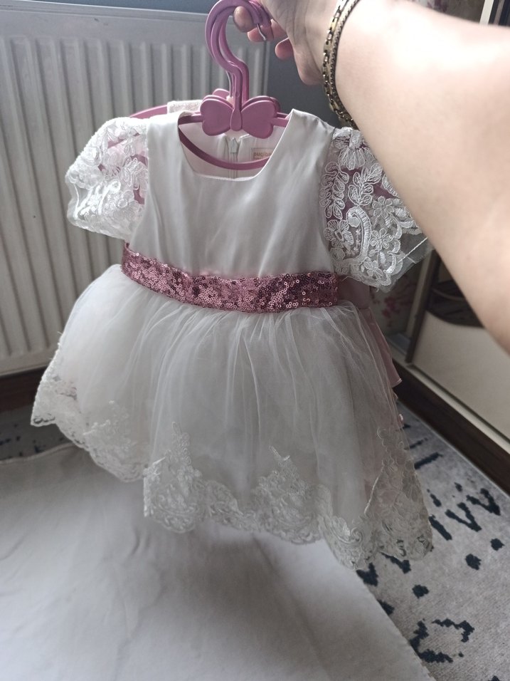 Kız Çocuk Beyaz Dantel İşlemeli Straplez Elbise - Görsel 3