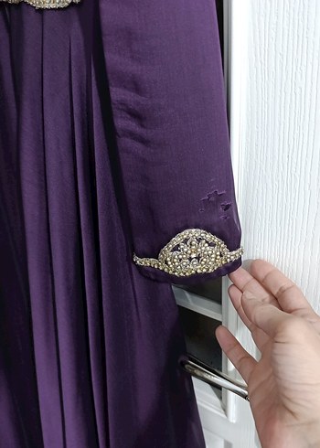 Uzun Kollu Mor İşlemeli Abiye Elbise - Görsel 2