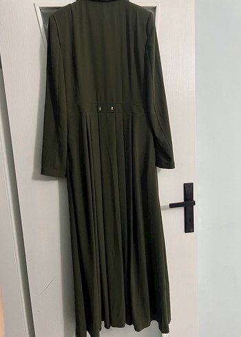 Düğmeli Uzun Kadın Ferace- Haki - Görsel 3