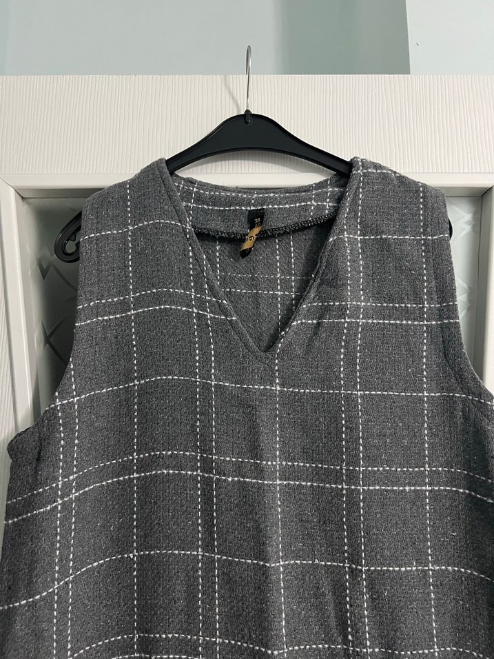 Gri Ekose V Yaka Kolsuz Uzun Elbise - Görsel 2