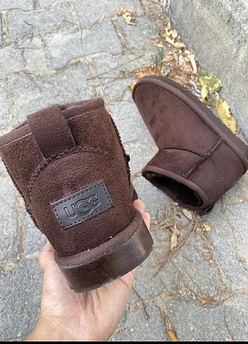 Ugg Ugg bot 