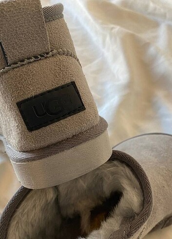 Ugg Ugg bot