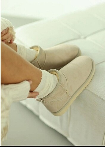 Ugg Ugg bot