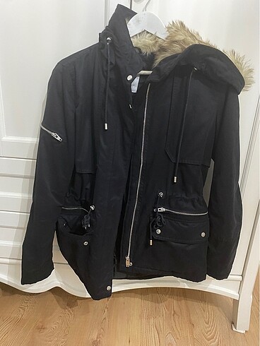 Bershka mont