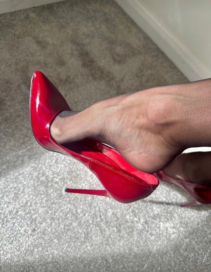 Parlak Kırmızı Stiletto Topuklu Kadın Ayakkabı - Görsel 2