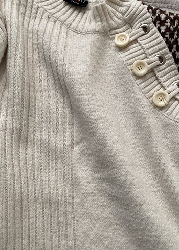 Düğmeli Yüksek Yakalı Gri Kadın Kazak - Görsel 2