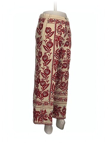 Zara Zara Düz Kesim %70 İndirimli.