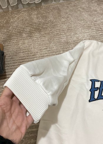 Kadın Beyaz Fermuarlı Baskılı Sweatshirt - Görsel 5