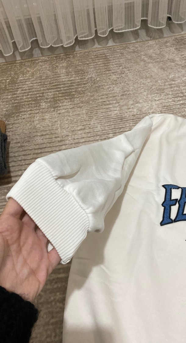 Kadın Beyaz Fermuarlı Baskılı Sweatshirt - Görsel 5