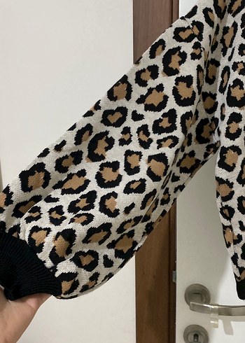 Kahverengi Leopar Desenli Uzun Kollu Kadın triko takım - Görsel 5