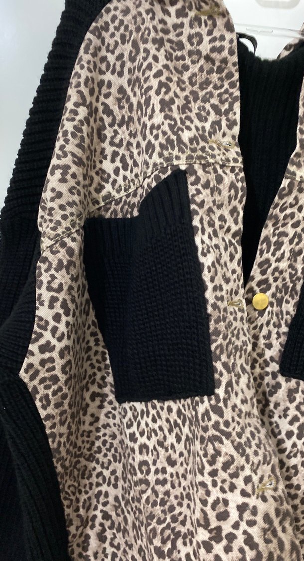 Leopar Desenli Düğmeli Triko Kadın Ceket - Görsel 2