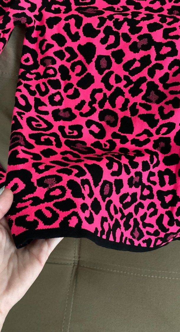 Pembe Leopar Desenli Uzun Kollu Balıkçı Yaka Bluz - Görsel 4