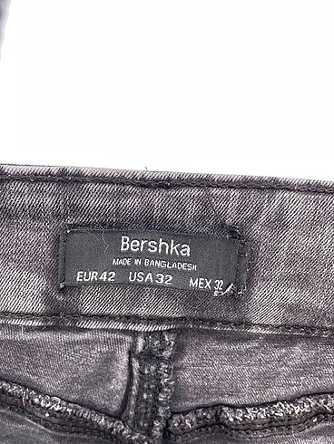 42 Beden çeşitli Renk Bershka Jean / Kot %70 İndirimli.