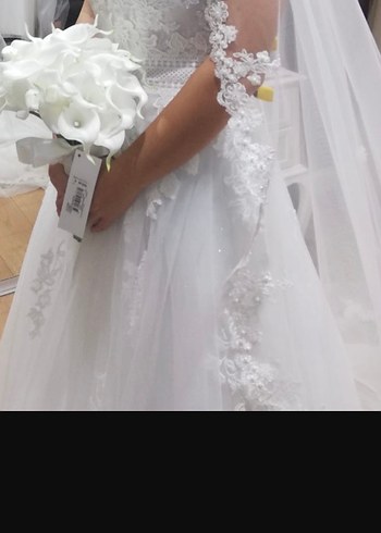 Dantel İşlemeli V Yaka Beyaz A Kesim Gelinlik - Görsel 2