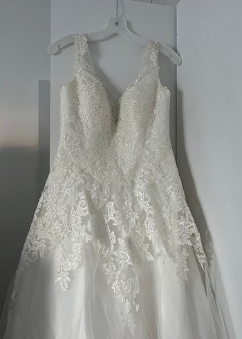 Dantel İşlemeli V Yaka Beyaz A Kesim Gelinlik - Görsel 8