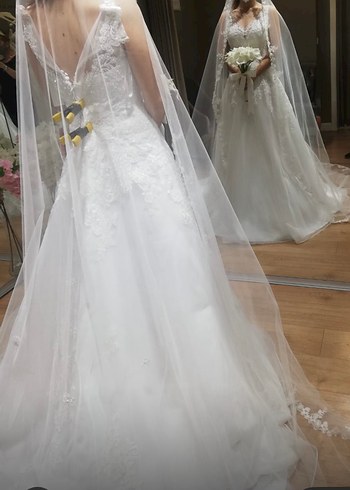 Dantel İşlemeli V Yaka Beyaz A Kesim Gelinlik - Görsel 3