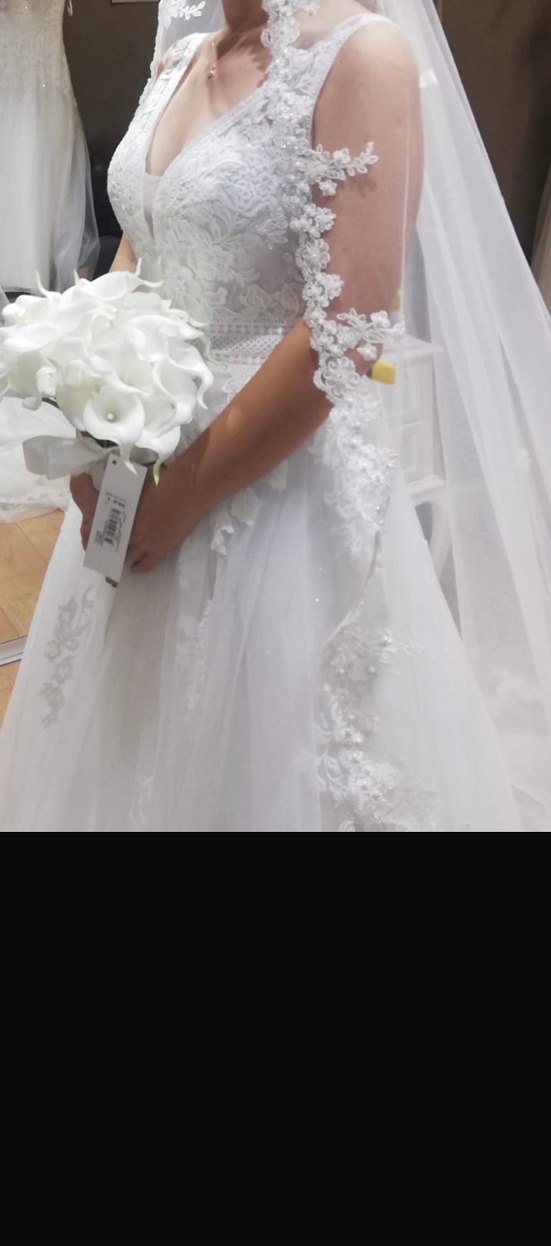 Dantel İşlemeli V Yaka Beyaz A Kesim Gelinlik - Görsel 2