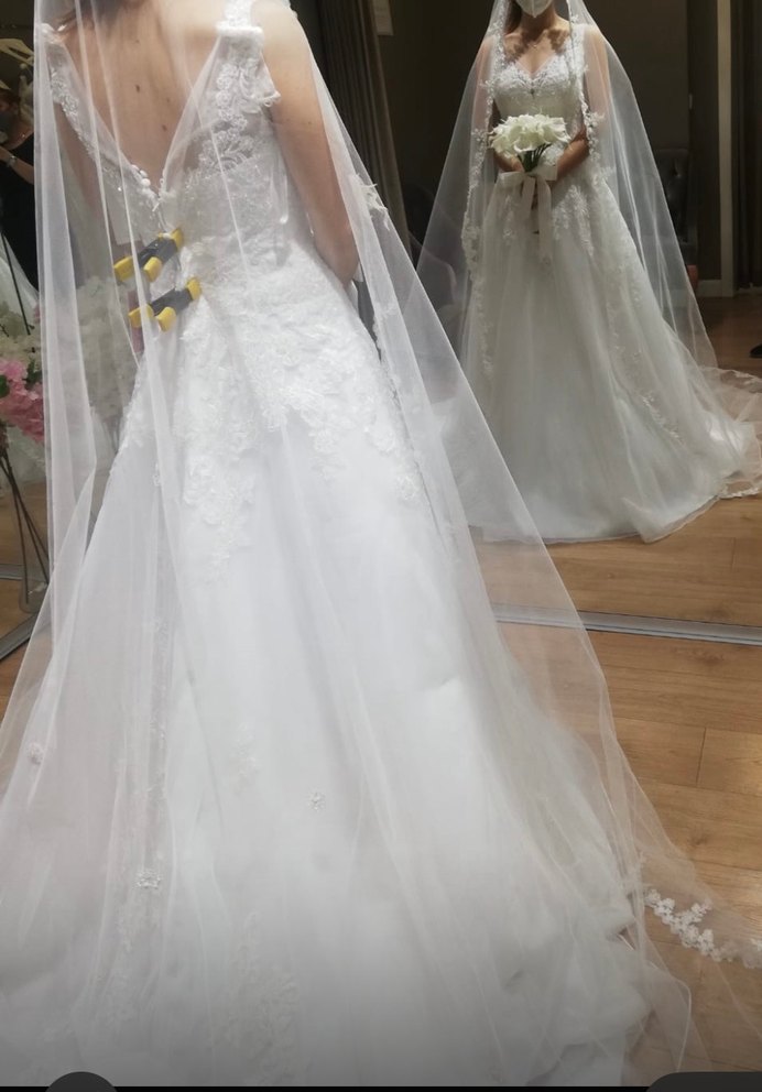 Dantel İşlemeli V Yaka Beyaz A Kesim Gelinlik - Görsel 3