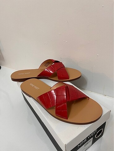 Nine West Nine west