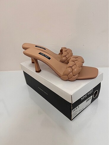 Nine west