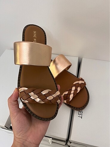 37 Beden Nine west terlik