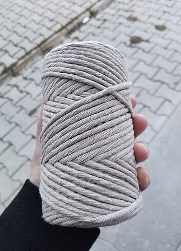 Makrome ipi taranabilir tek büküm