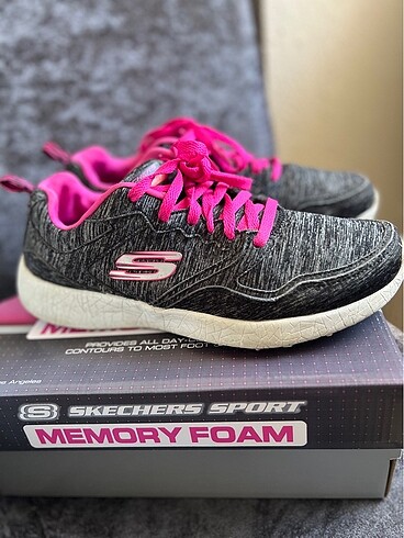 38 Beden gri Renk Skechers spor ayakkabı yeni