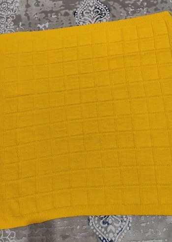 Sarı Kareli Örgü Çocuk Battaniyesi - Görsel 2