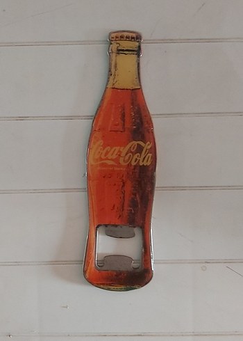 Renkli Coca-Cola Şişesi Şeklinde Açacak