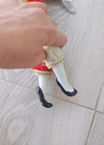 Dantel Yaka Detaylı Beyaz Gri Figürin - Görsel 2