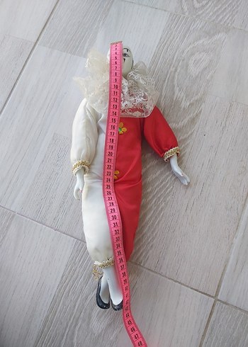 Dantel Yaka Detaylı Beyaz Gri Figürin - Görsel 3