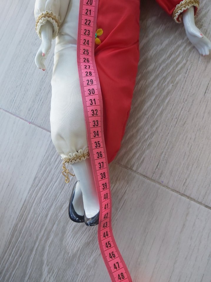 Dantel Yaka Detaylı Beyaz Gri Figürin - Görsel 4