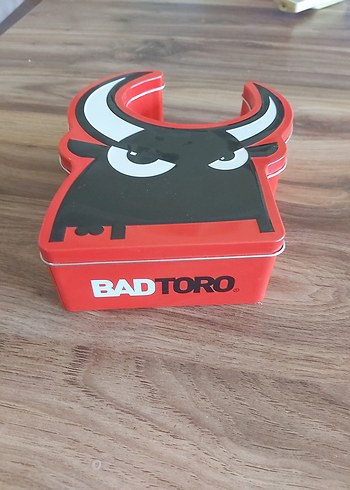 Beden Kırmızı BADTORO Kutu