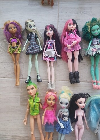 Beden MONSTER HİGH BEBEKLER