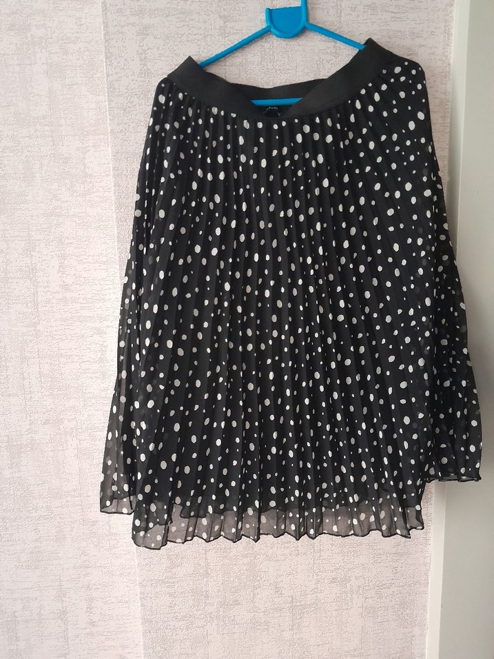 Puantiyeli Siyah Piliseli Midi Etek - Görsel 2